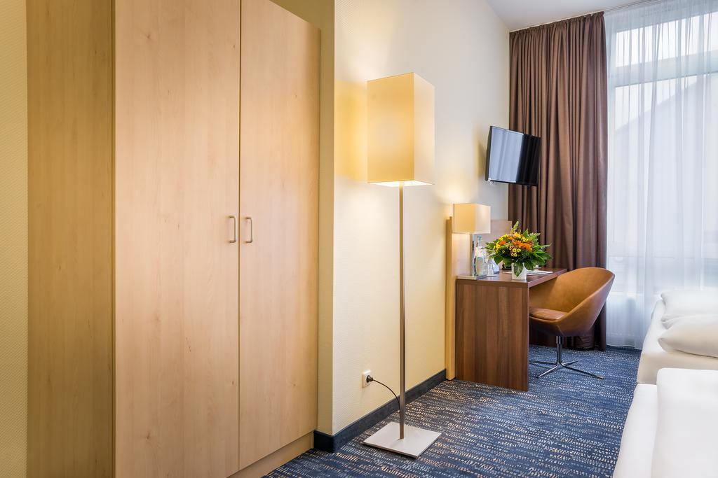 Novum Hotel Mariella Airport Köln Kültér fotó